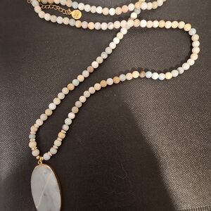 Kinsley Armelle Gold and Cream Beaded Necklace